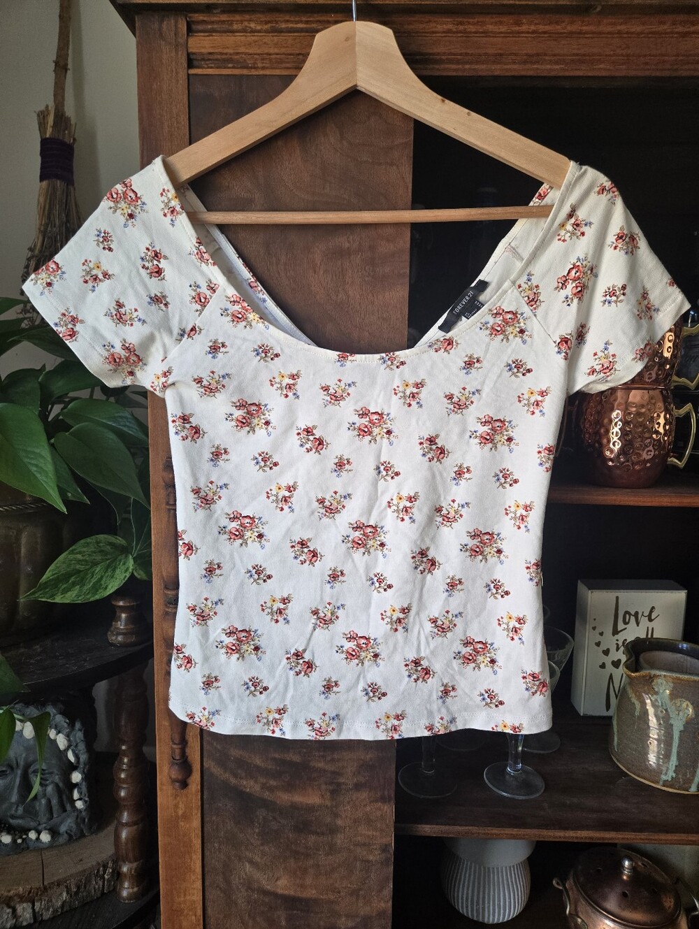 3/$20 F21 White Floral Scoop Neck Top with Crossover Back Detail, Medium